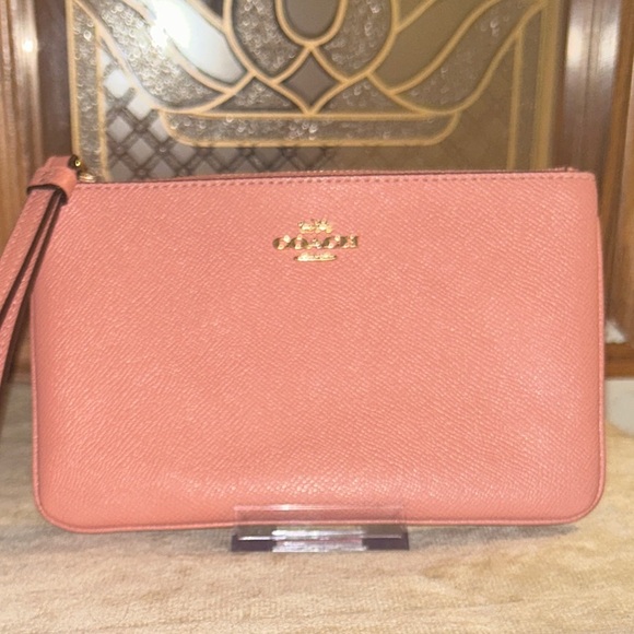 Coach Handbags - Coach Crossgrain Leather Large Wristlet